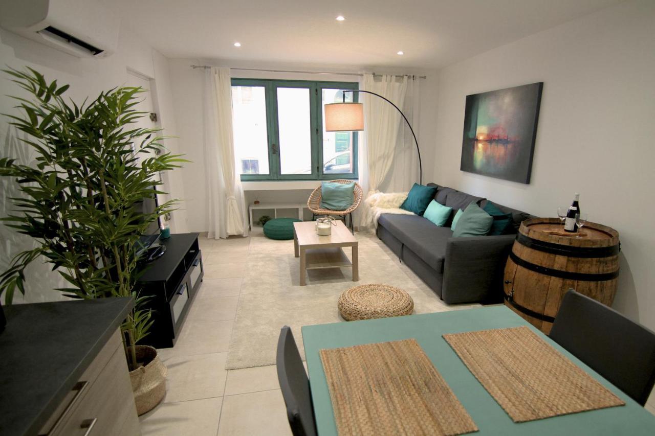 Apartment Right In The Heart Of แซ็ต ภายนอก รูปภาพ