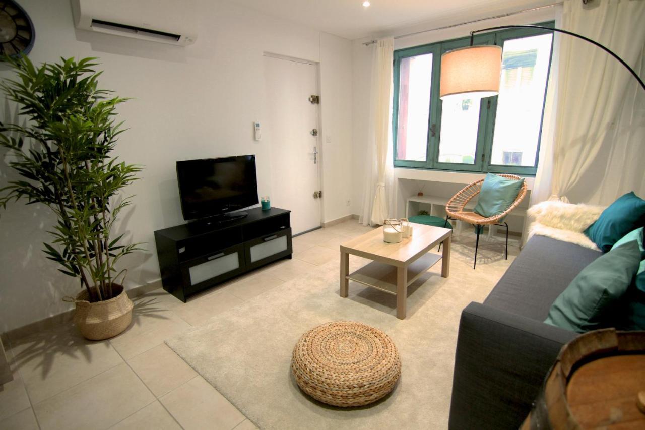 Apartment Right In The Heart Of แซ็ต ภายนอก รูปภาพ