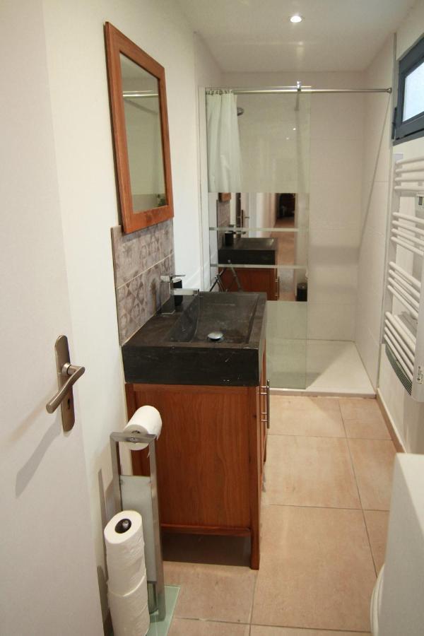 Apartment Right In The Heart Of แซ็ต ภายนอก รูปภาพ